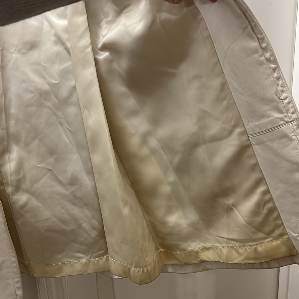 Fur Coat - Picture 4 of 6